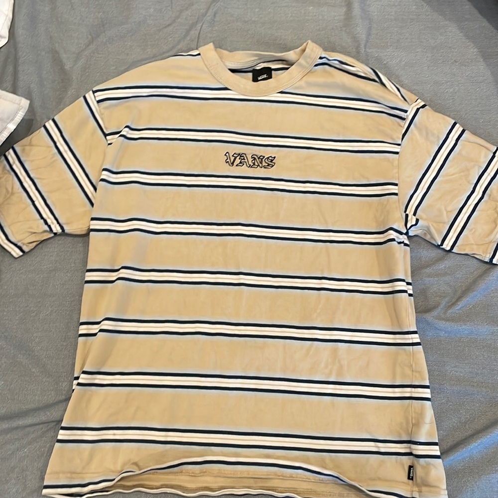 Men’s Large Vans shirt